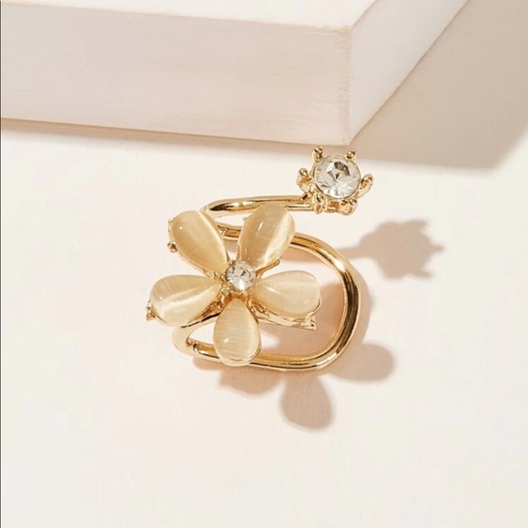 Flower + Rhinestone Ear Cuff - Picture 2 of 4